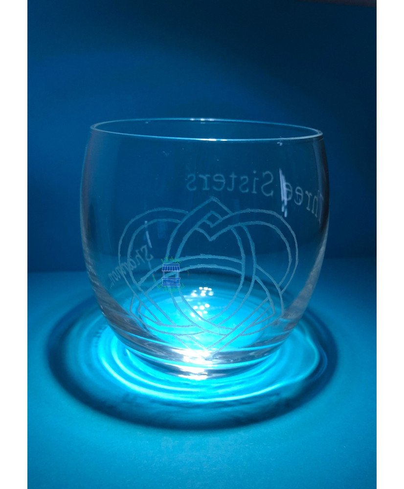 Glass engraved Shannon character, Three Sisters saga